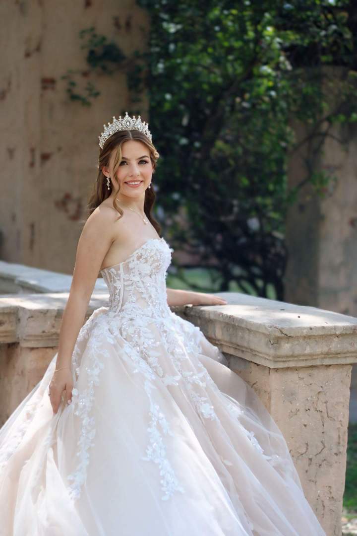 Meet Your Photographers