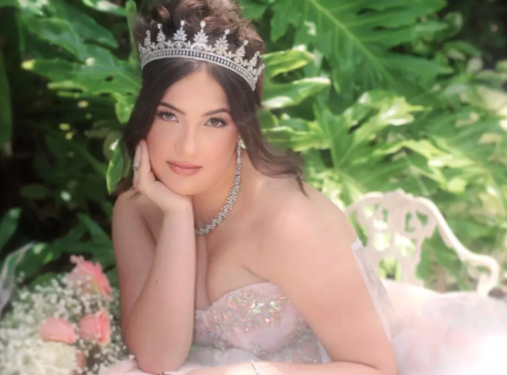 Quinceañera Photographer, Kendall<br/>Excellent Quinceañera Photographer, Kendall<br/>Experienced Quinceañera Photographer, Kendall